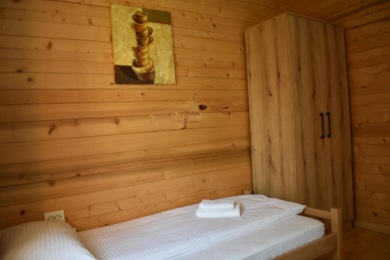 Srna Chalet - Rooms Žabljak Buitenkant foto