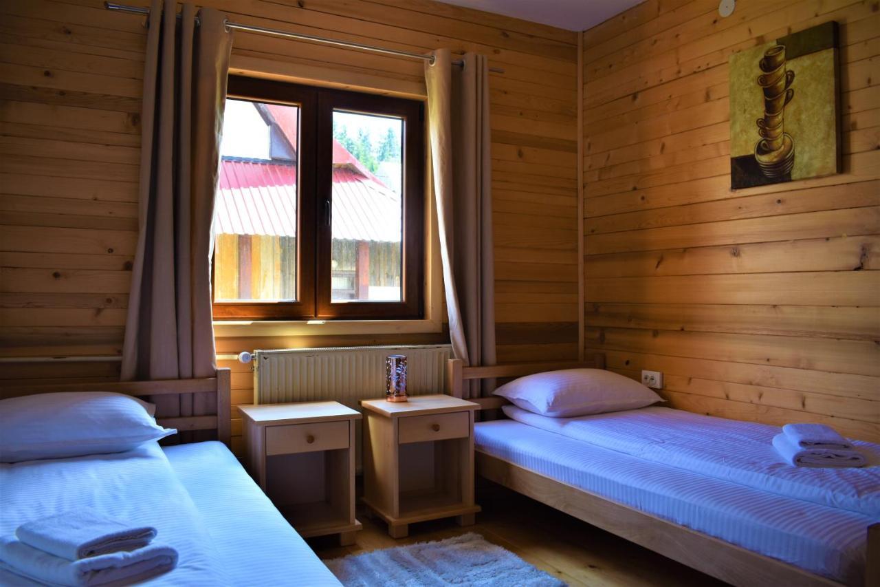 Srna Chalet - Rooms Žabljak Buitenkant foto