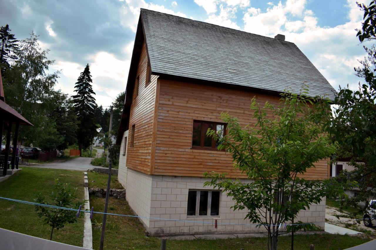 Srna Chalet - Rooms Žabljak Buitenkant foto